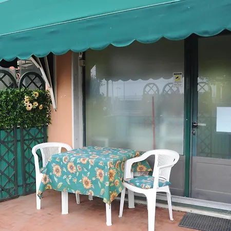 Fronte Apartment *